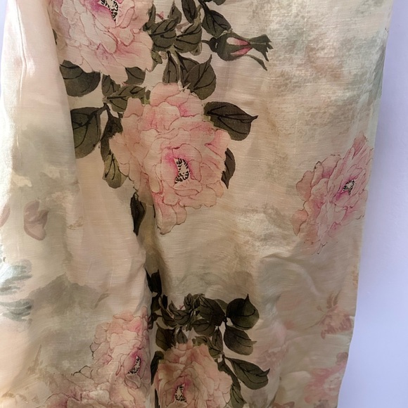 Elegant Floral Maxi Dress in Cream and Green - Picture 3 of 3